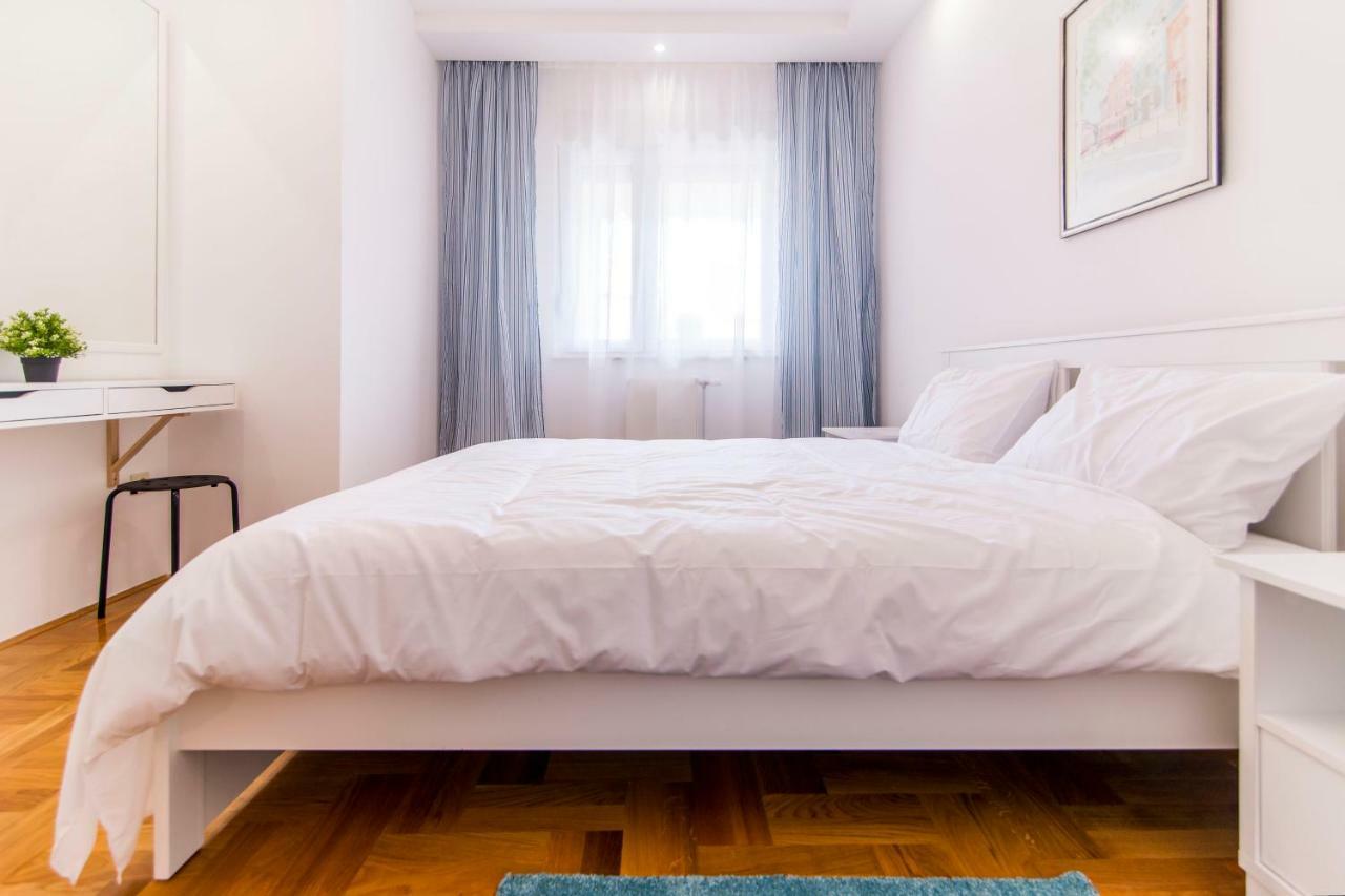 Grove Apartment + Free Parking Novi Sad Buitenkant foto